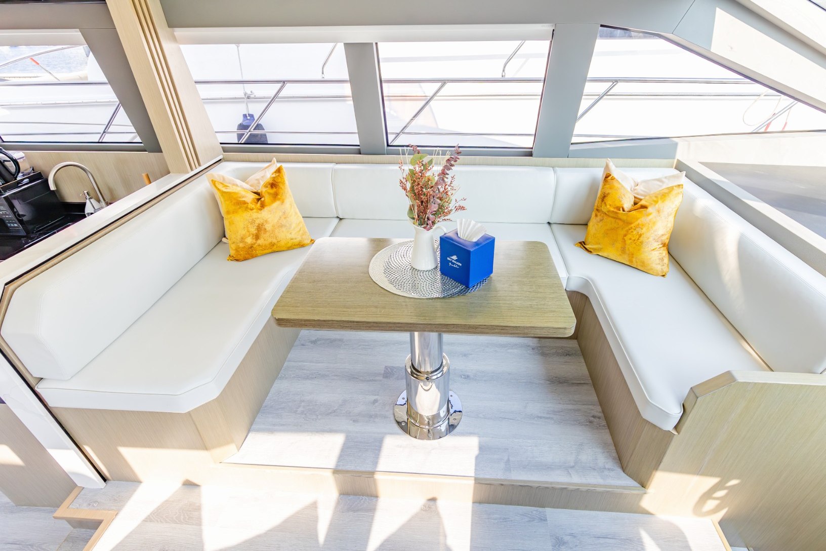 Sky Walker Kio charter in Dubai, photo 9