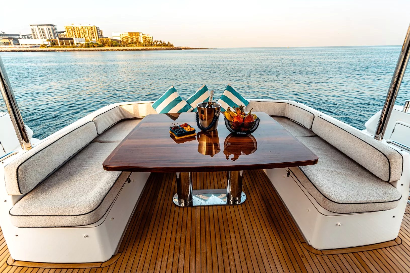 Azimut Magellano 66 ft charter in Dubai, photo 11