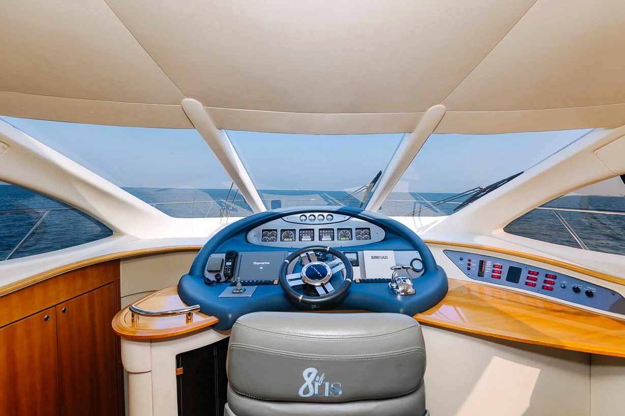 Azimut 8ofUs charter in Dubai, photo 6