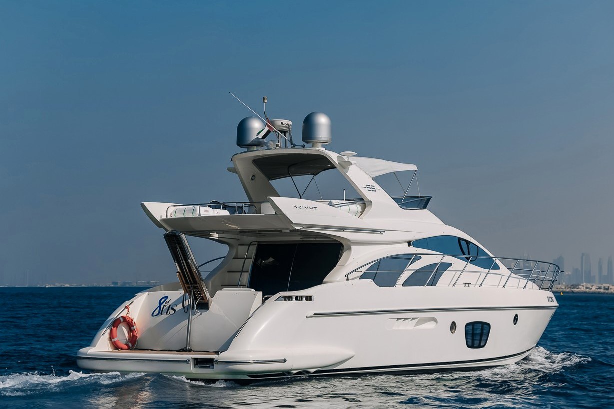 Azimut 8ofUs charter in Dubai, photo 2