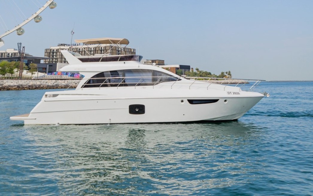 Sky Walker Uno for charter
