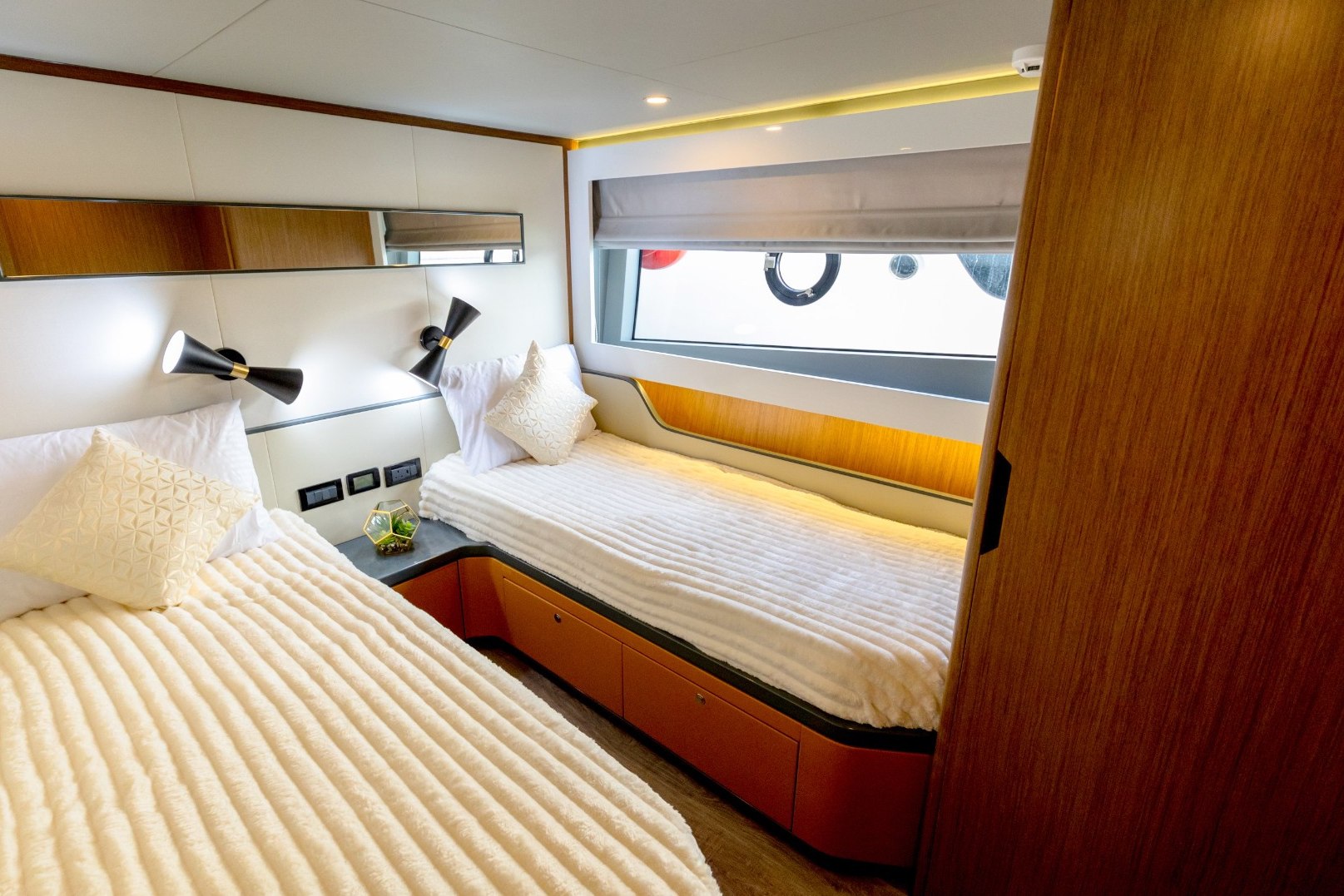 Sky Walker Amie X63 Sport charter in Dubai, photo 8
