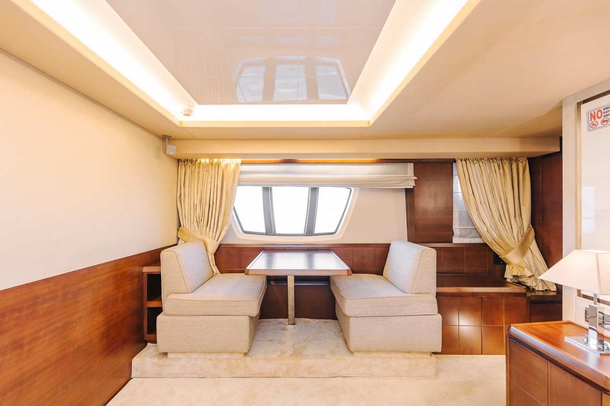 Azimut Viktoria charter in Dubai, photo 2