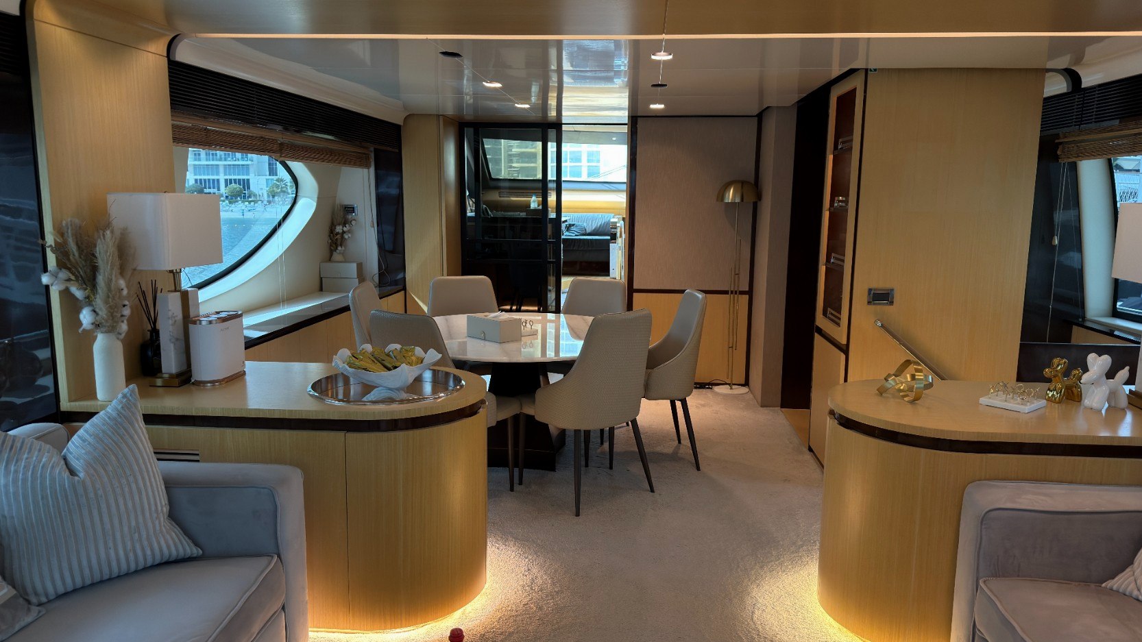 Azimut Satisfaction charter in Dubai, photo 14