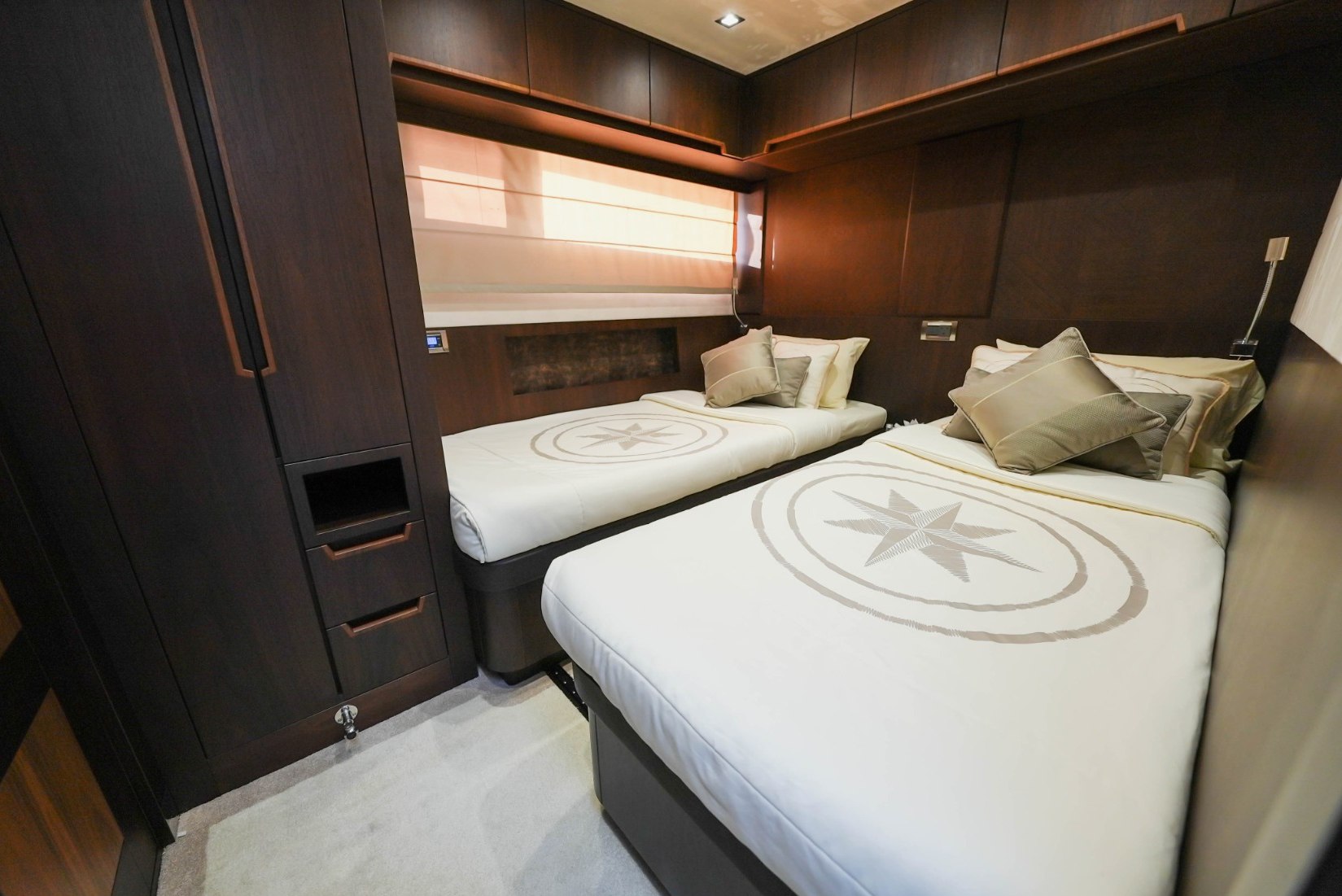 Galeon charter in Dubai, photo 10