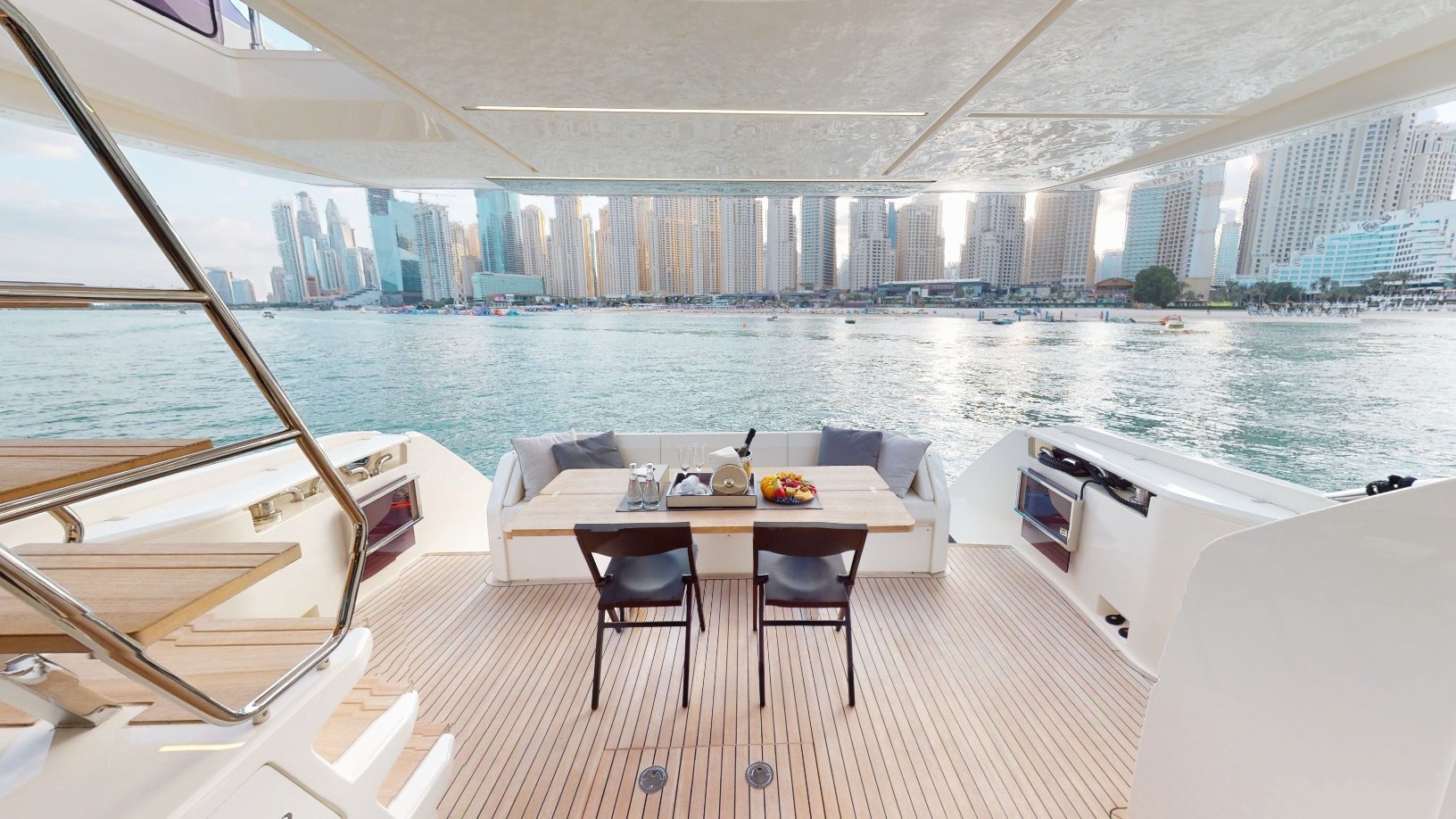 Ferretti 67 ft charter in Dubai, photo 10