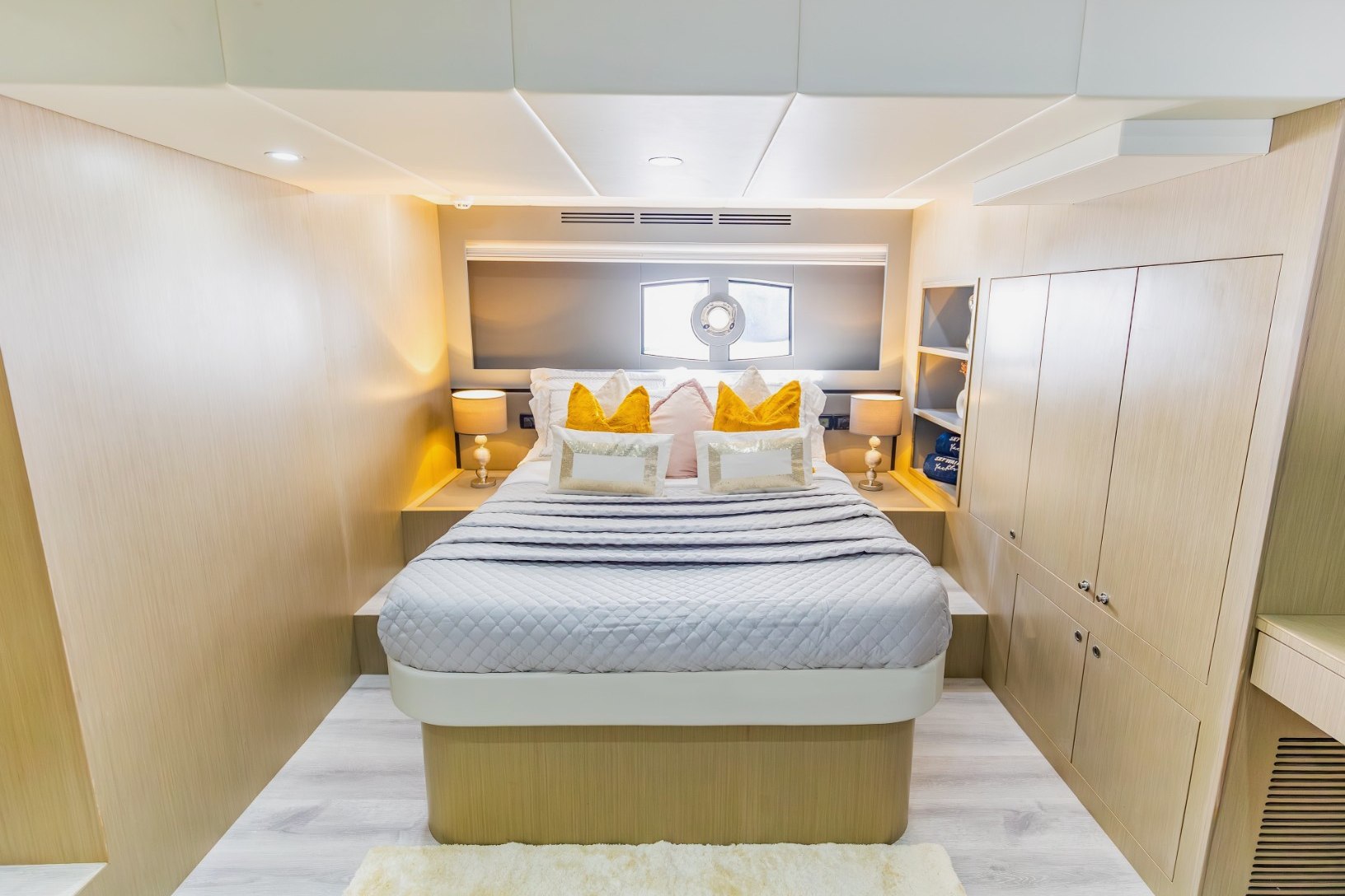 Sky Walker Kio charter in Dubai, photo 7