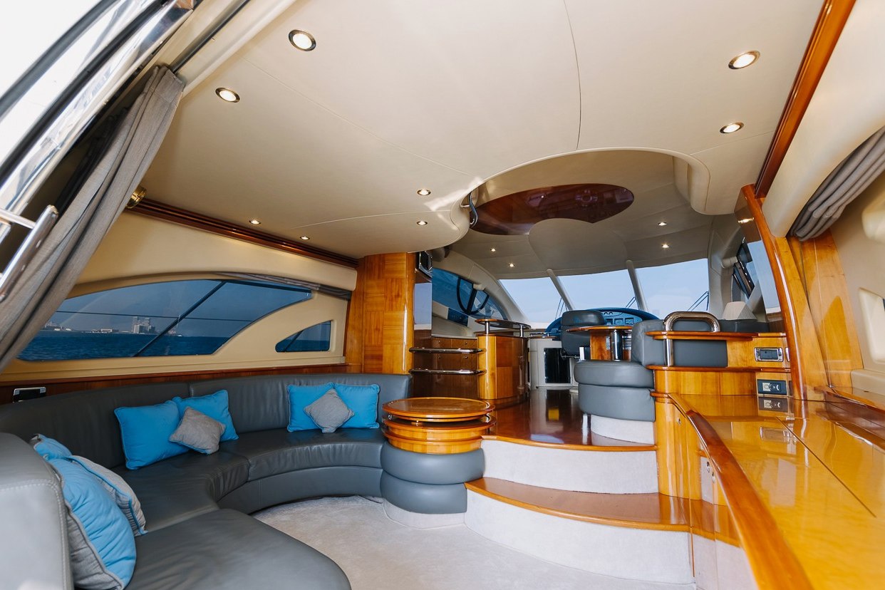 Azimut 8ofUs charter in Dubai, photo 5
