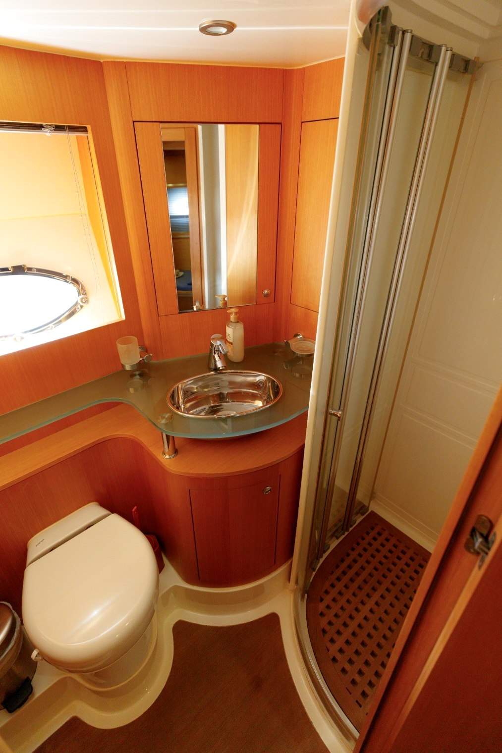 Numarine Veronika charter in Dubai, photo 8