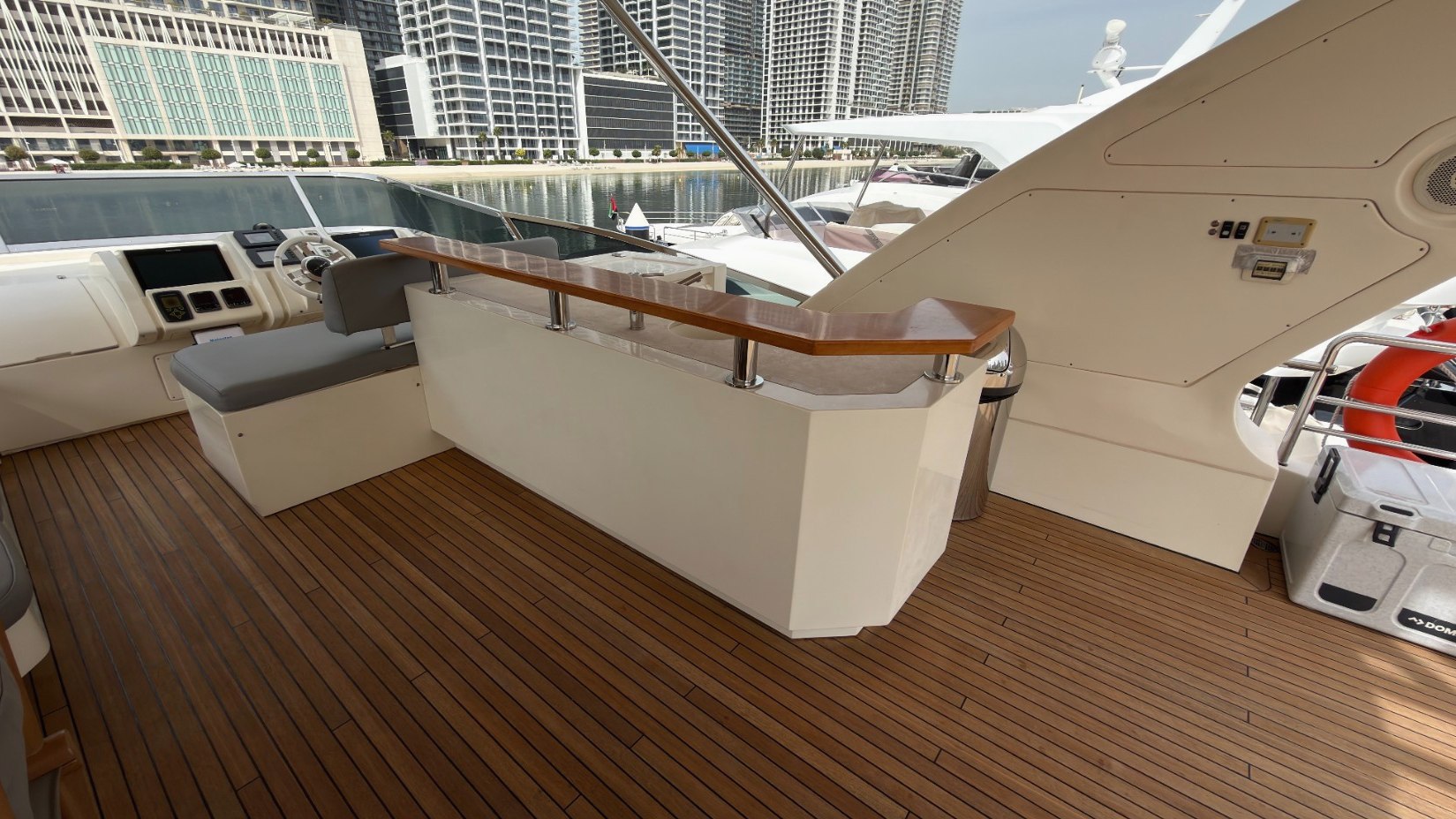 Azimut Satisfaction charter in Dubai, photo 3