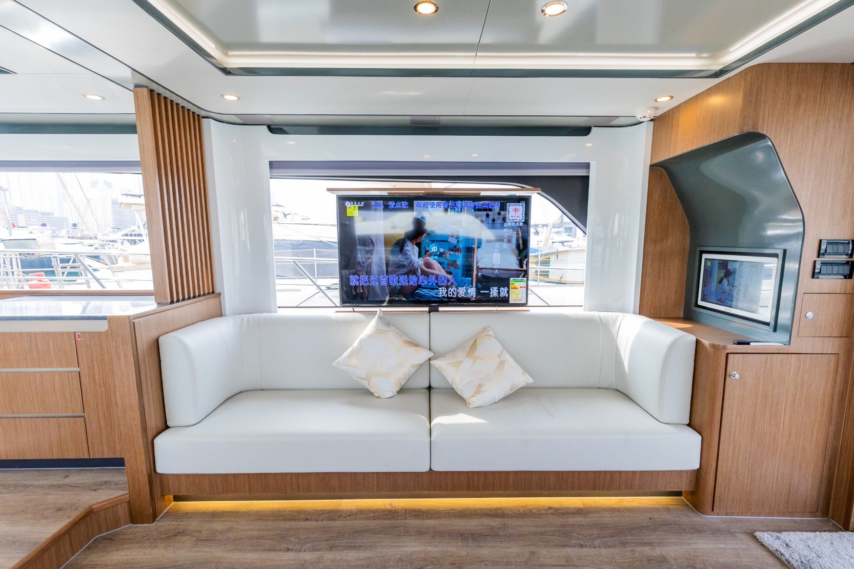 Sky Walker Amie X63 Sport charter in Dubai, photo 9