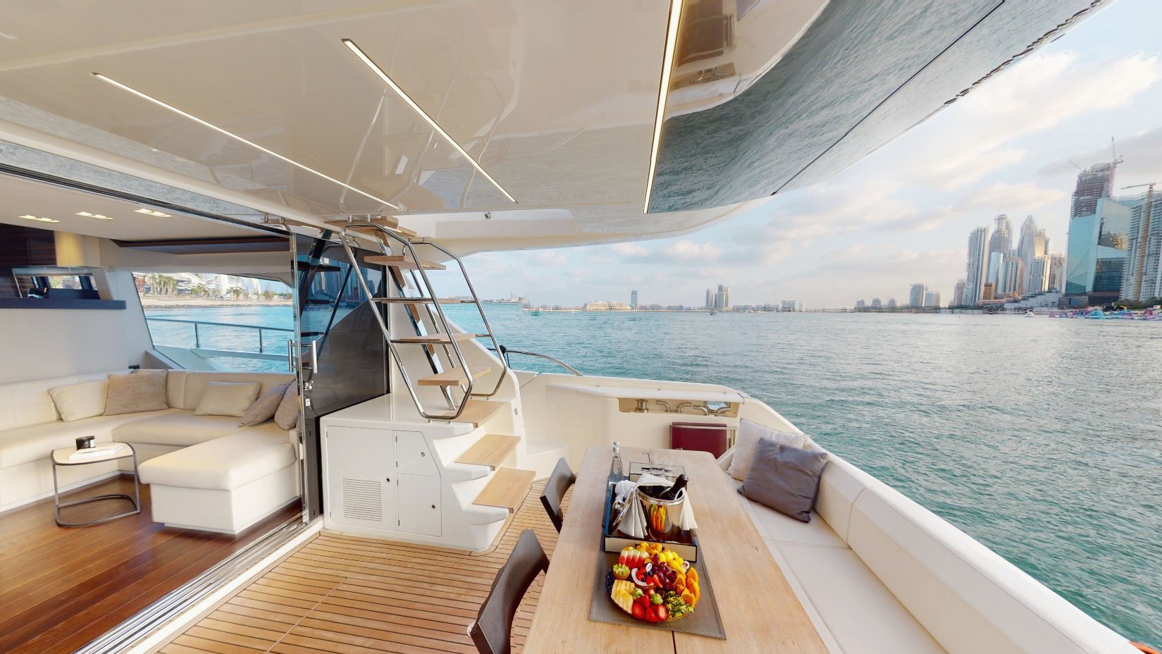 Ferretti 67 ft charter in Dubai, photo 16