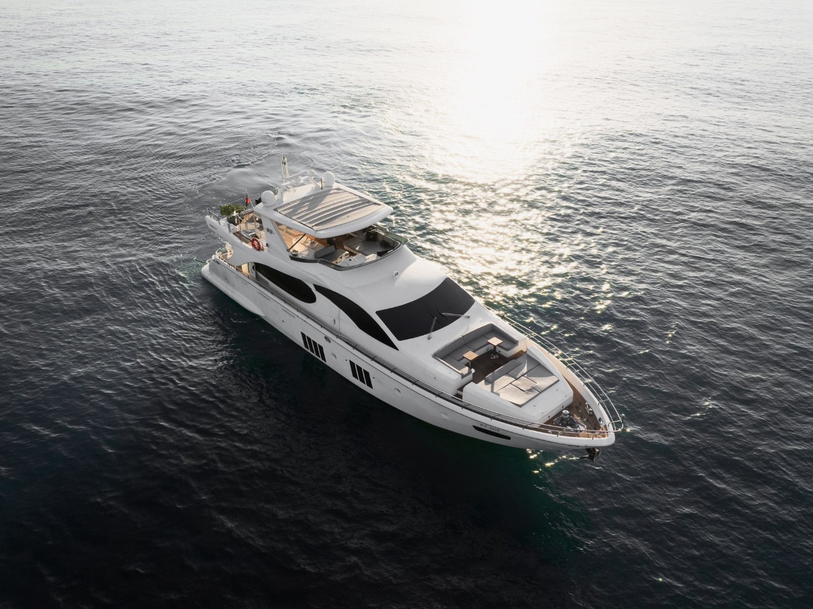 Azimut Satisfaction charter in Dubai, photo 9