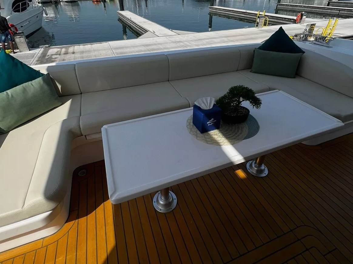 Sky Walker Taka Blue charter in Dubai, photo 4
