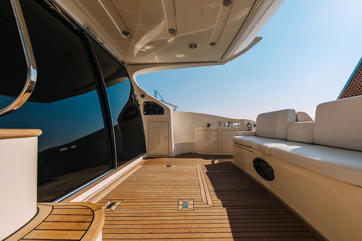 Azimut 8ofUs charter in Dubai, photo 9