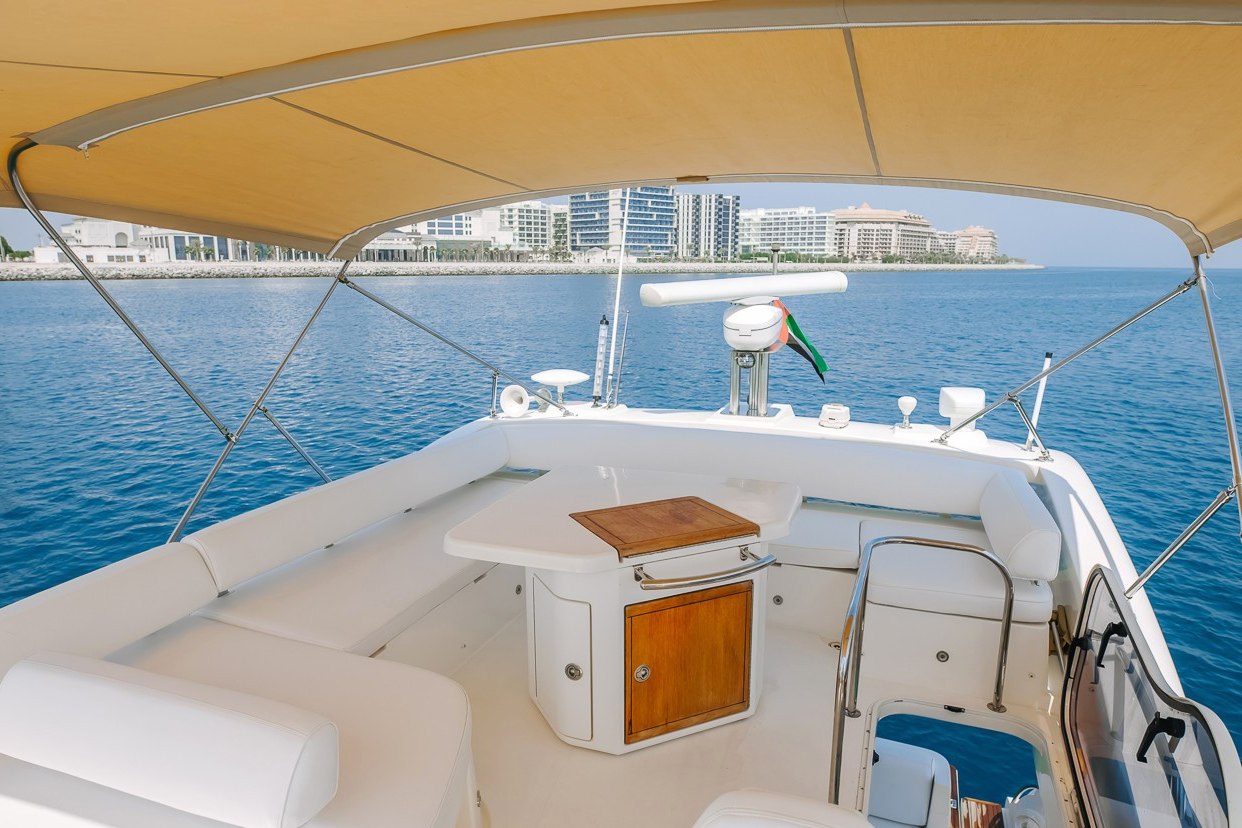 Azimut No Regrets charter in Dubai, photo 9