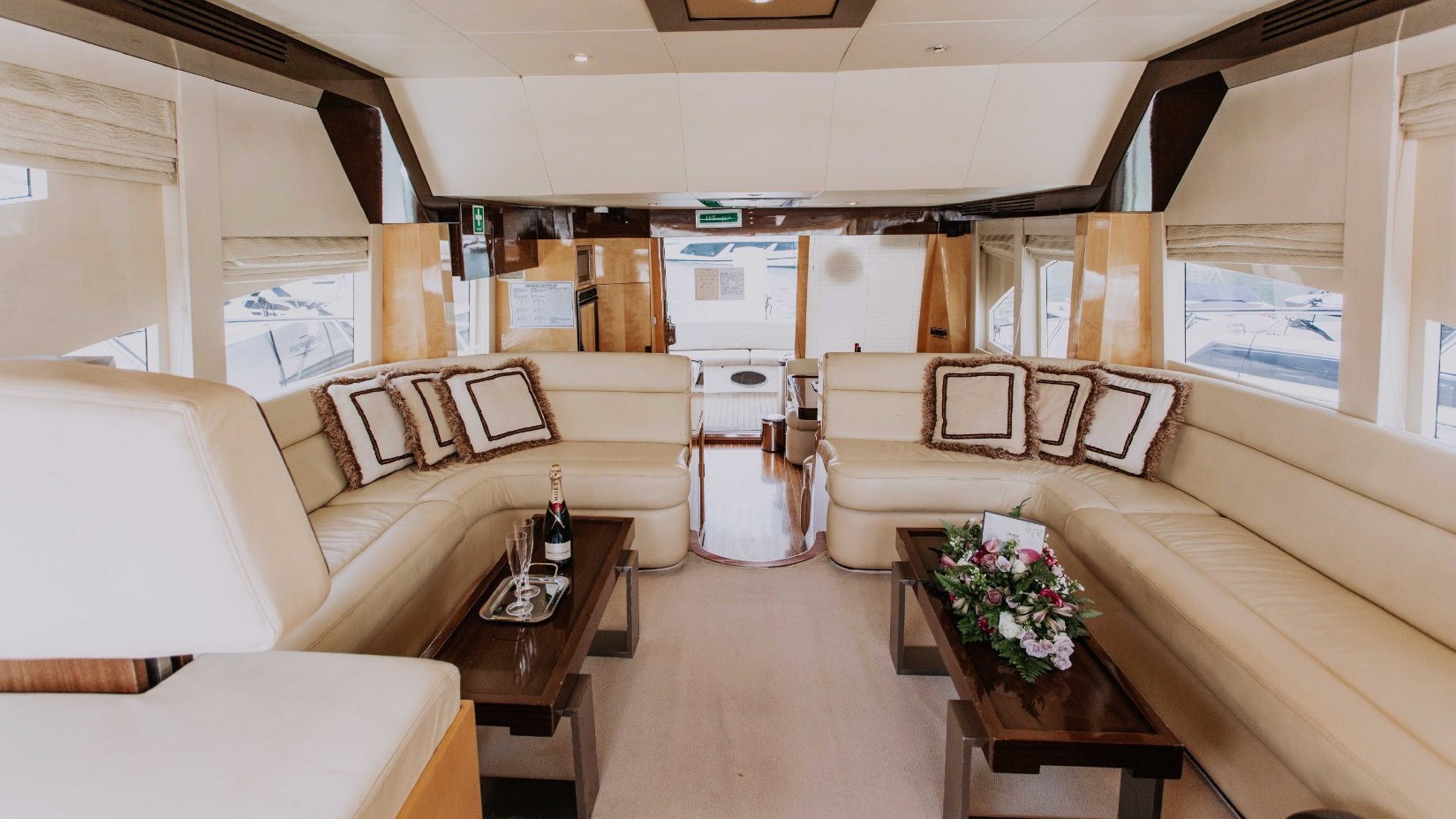 Majesty Vassia charter in Dubai, photo 4