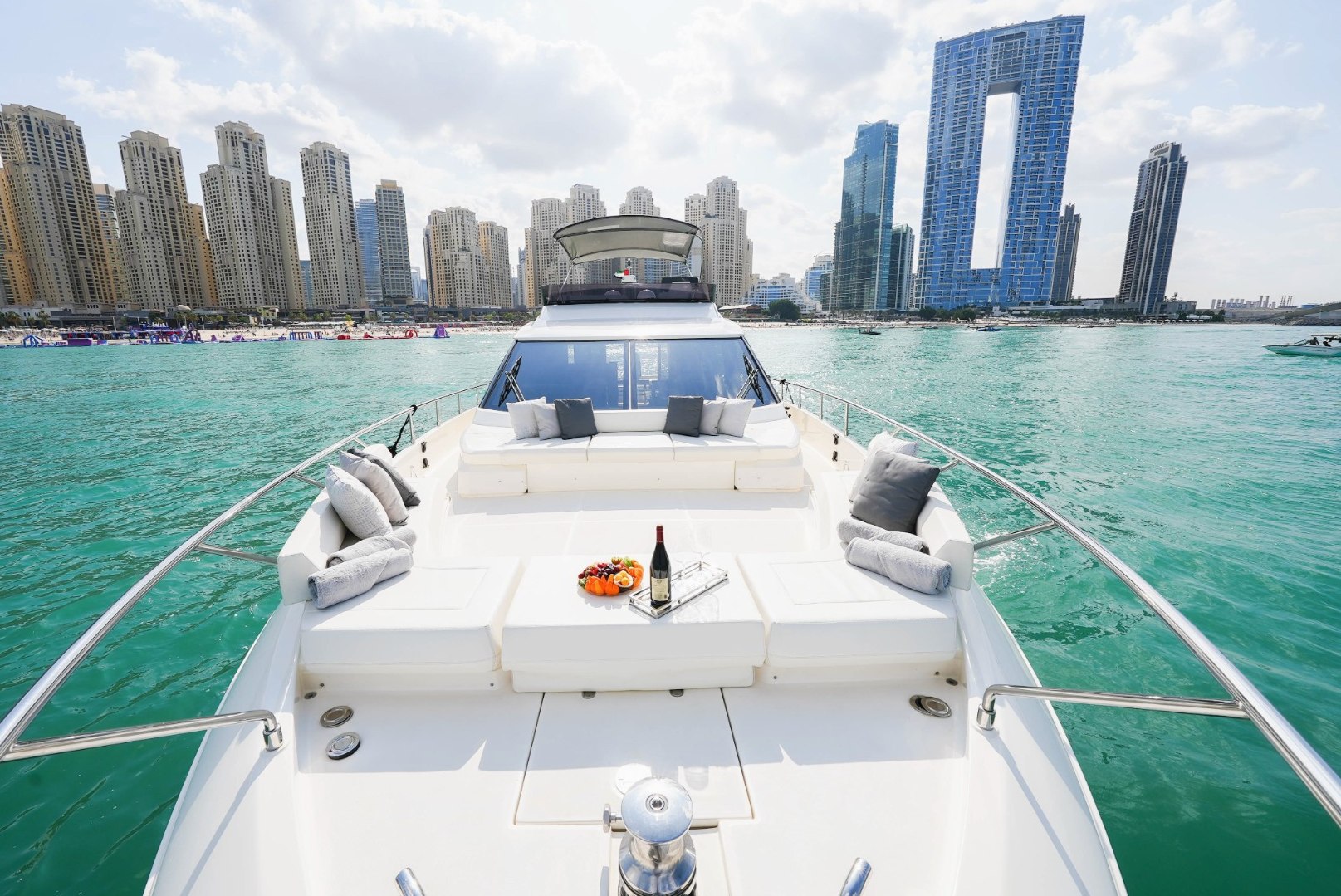 Ferretti 67 ft charter in Dubai, photo 14