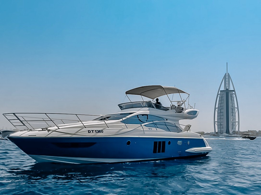 Azimut No Regrets charter in Dubai, photo 7