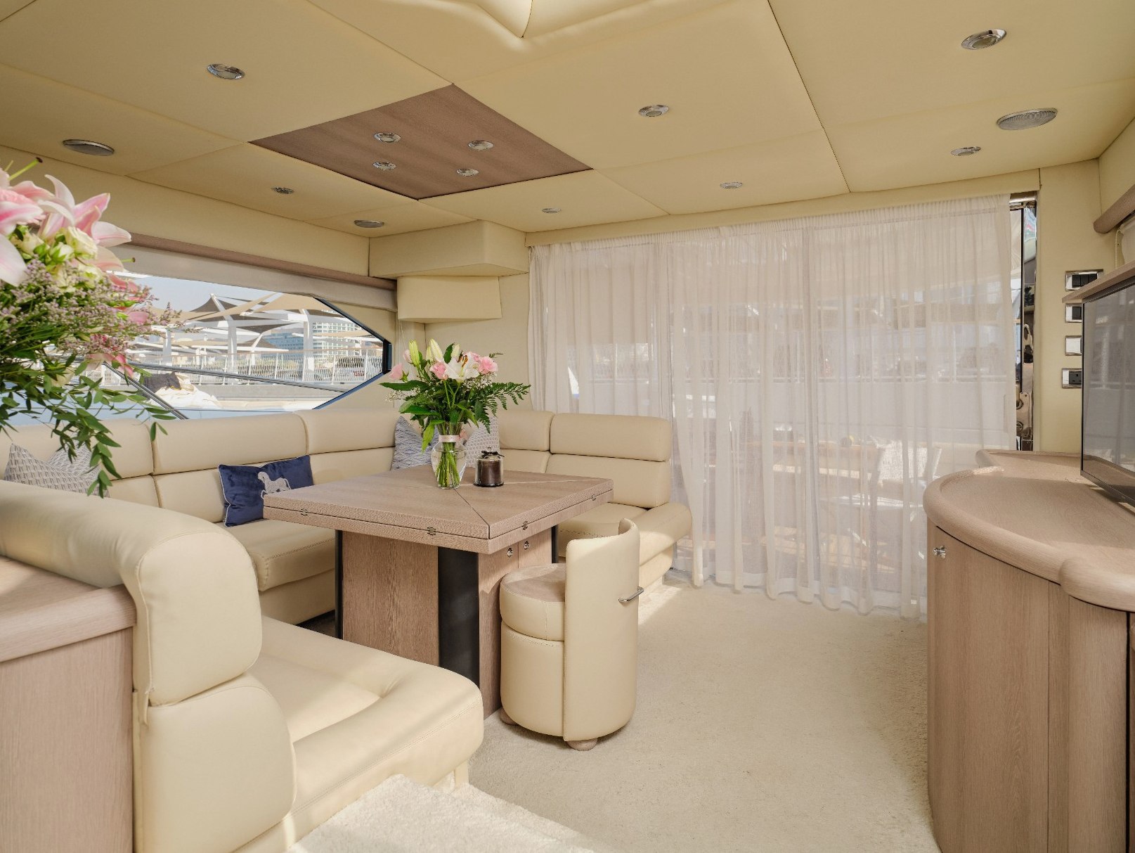 Sunseeker Satoshi charter in Dubai, photo 2
