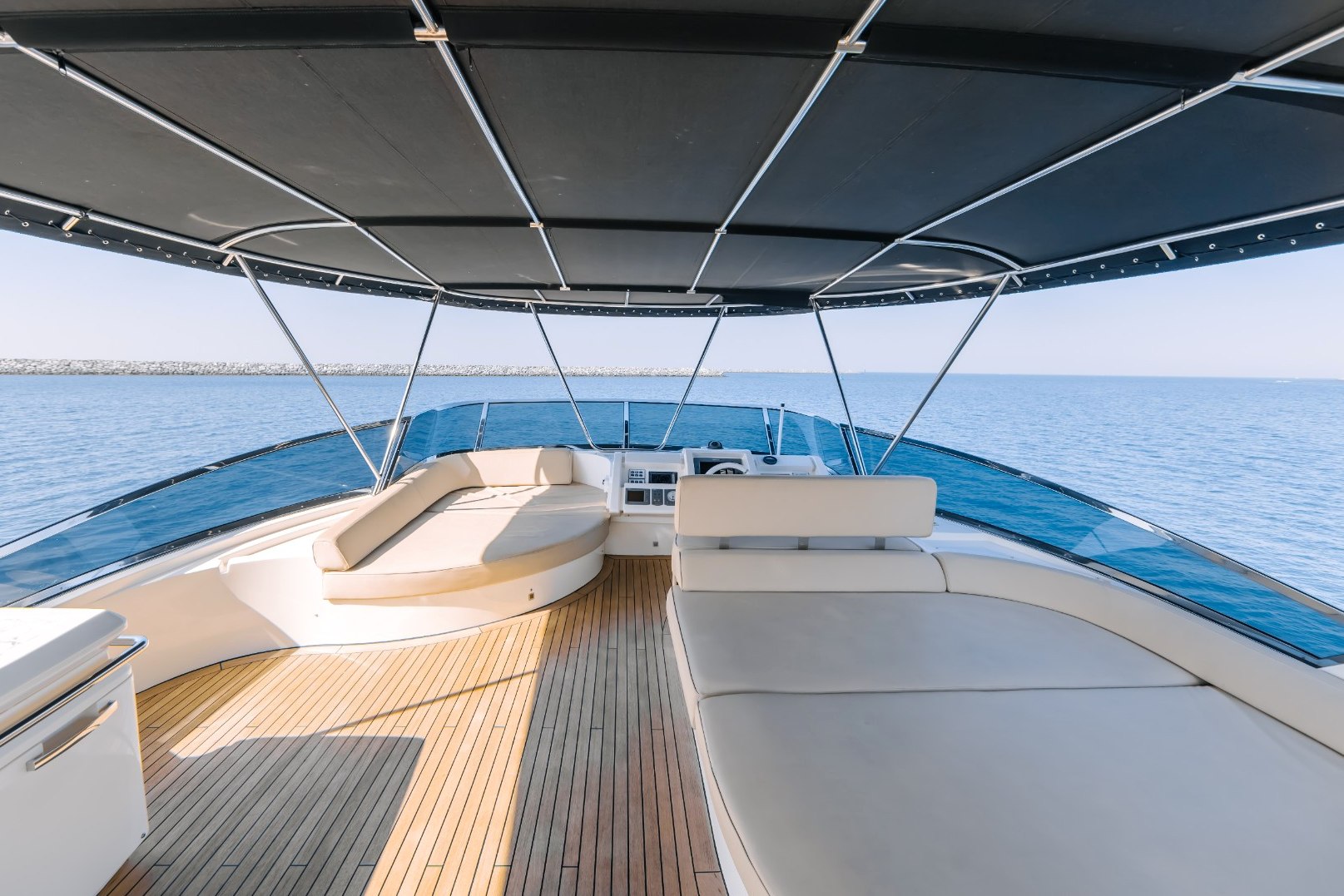 Azimut Viktoria charter in Dubai, photo 11