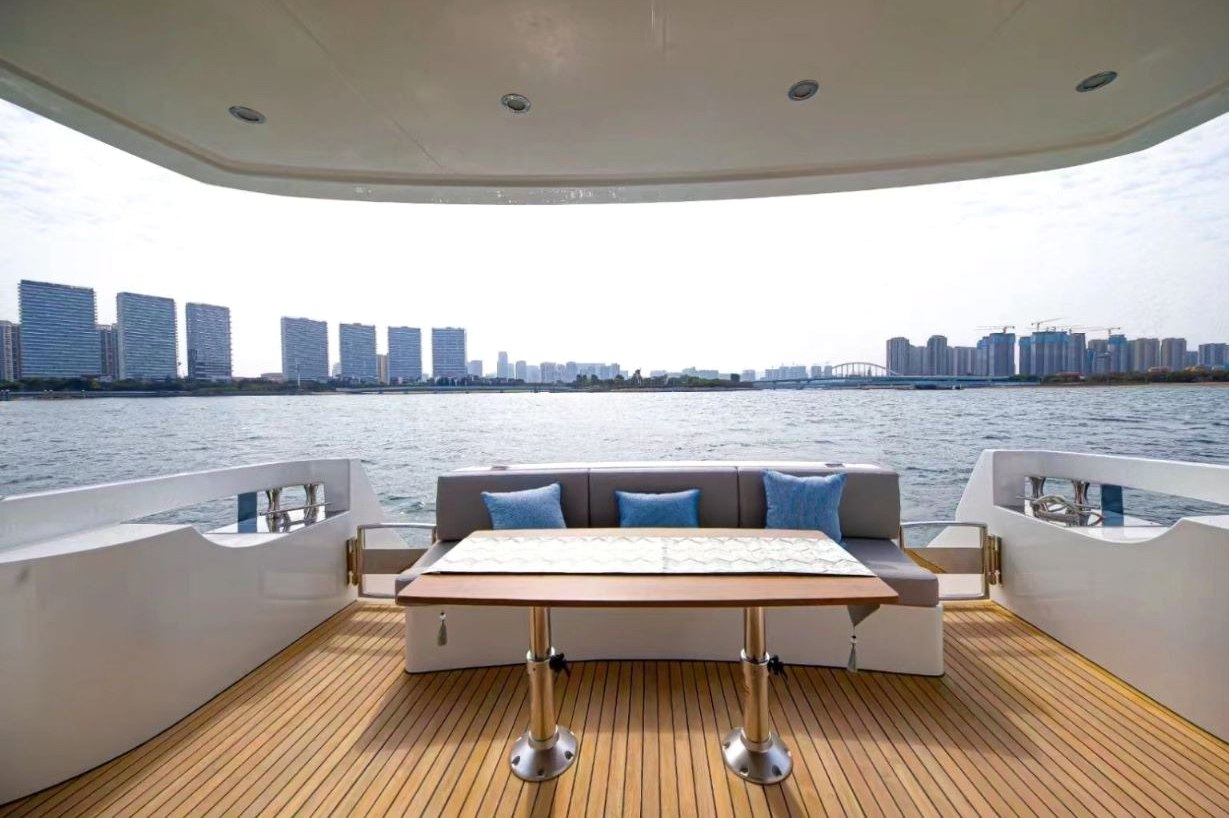 Sky Walker Zia charter in Dubai, photo 7