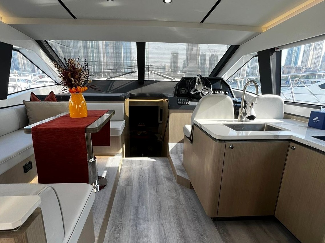 Sky Walker Ava charter in Dubai, photo 3