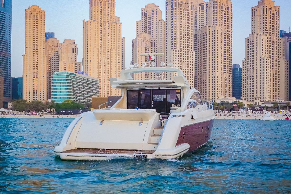 Azimut Sura charter in Dubai, photo 3
