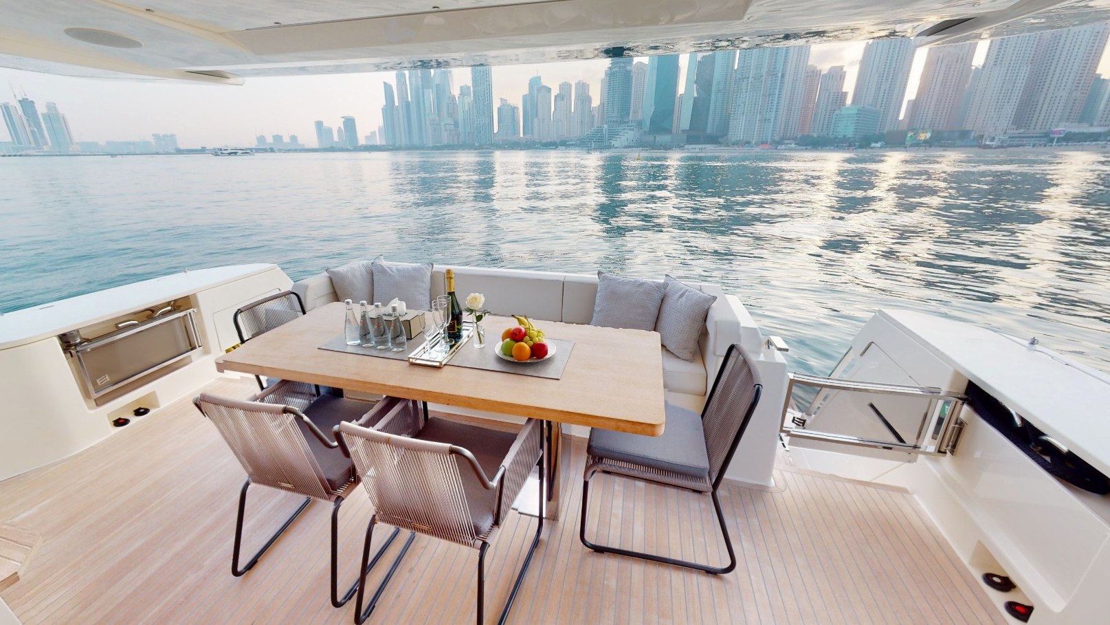Ferretti 78 ft charter in Dubai, photo 3