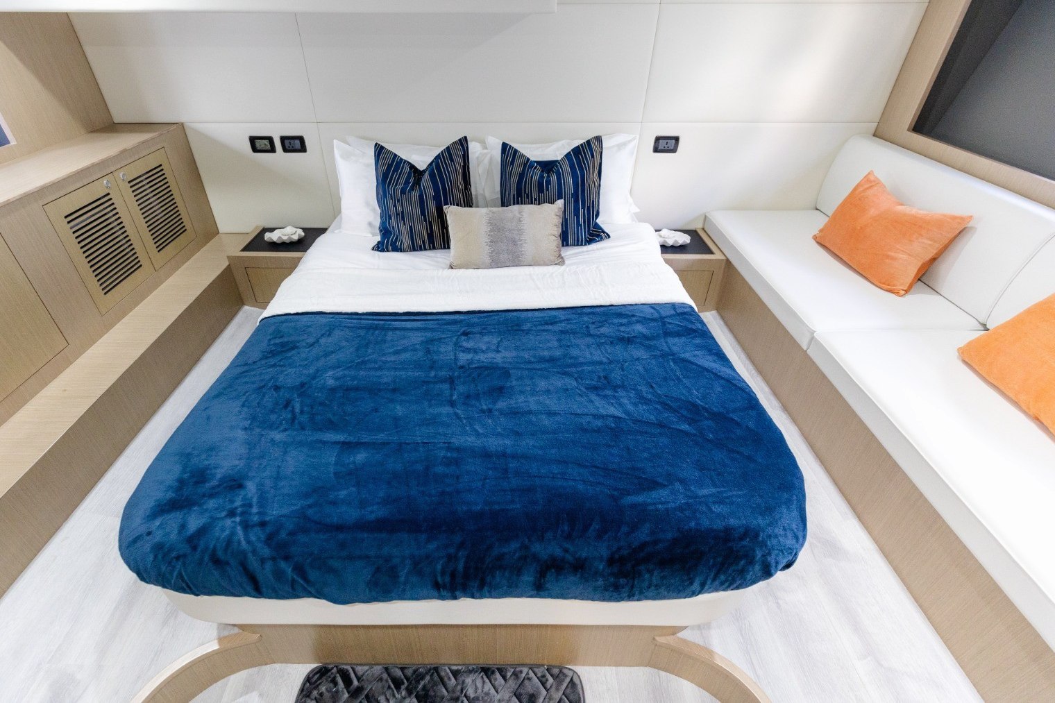 Sky Walker Ace charter in Dubai, photo 5