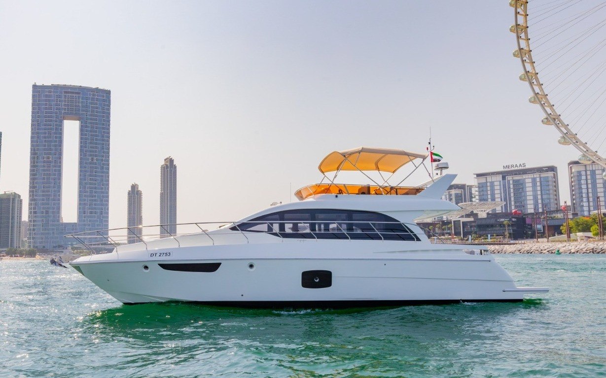 Sky Walker Ace, 52 ft