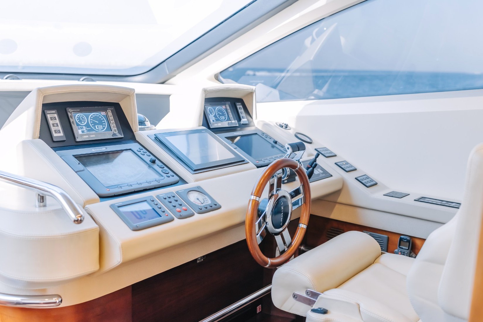 Azimut Viktoria charter in Dubai, photo 4