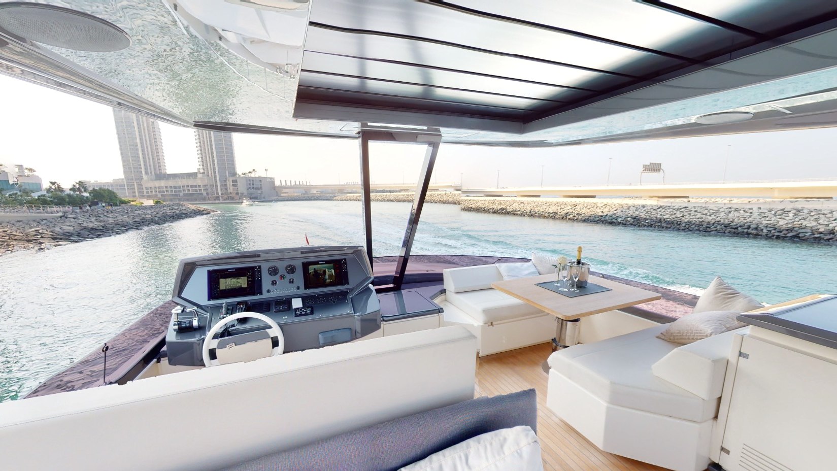 Ferretti 78 ft charter in Dubai, photo 6