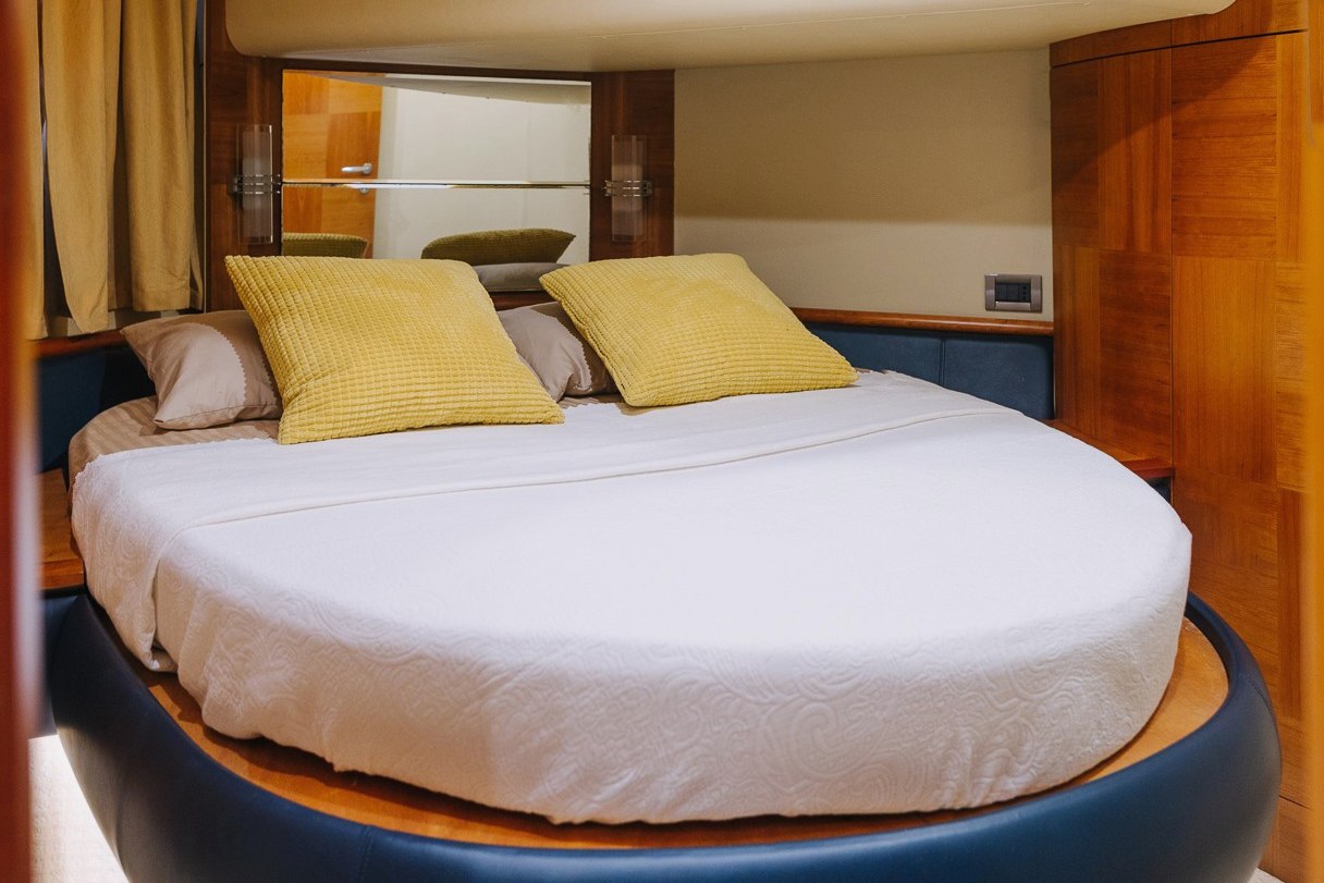 Azimut Monica charter in Dubai, photo 2