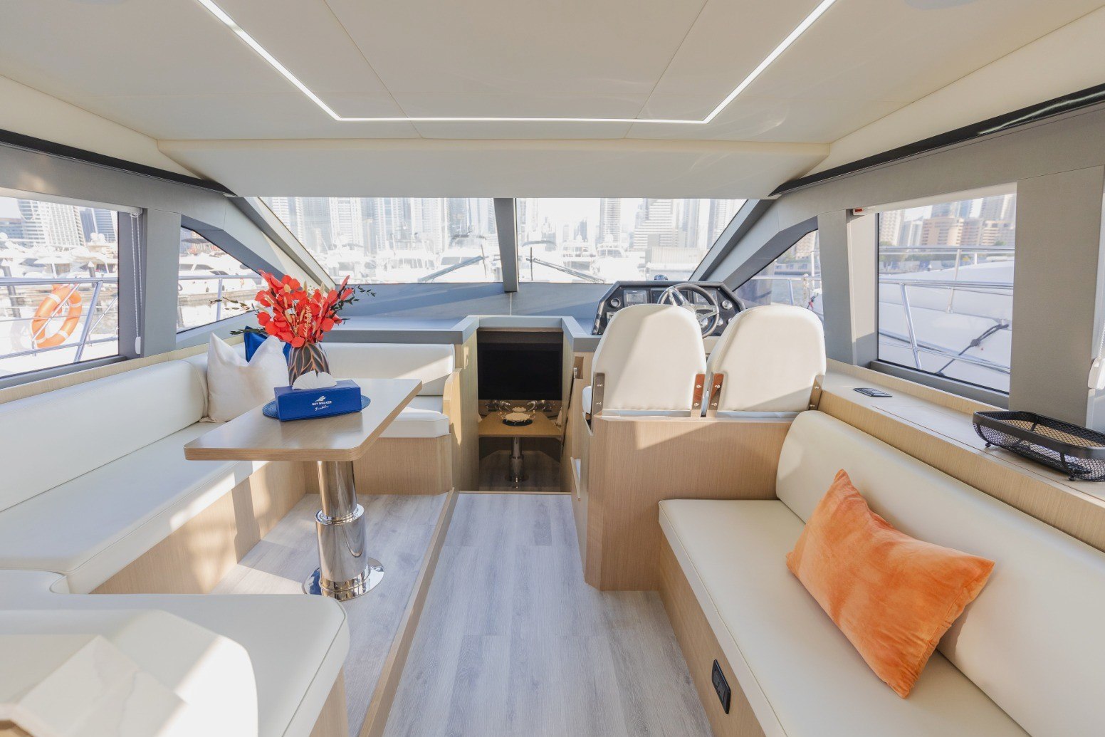 Sky Walker Ace charter in Dubai, photo 4