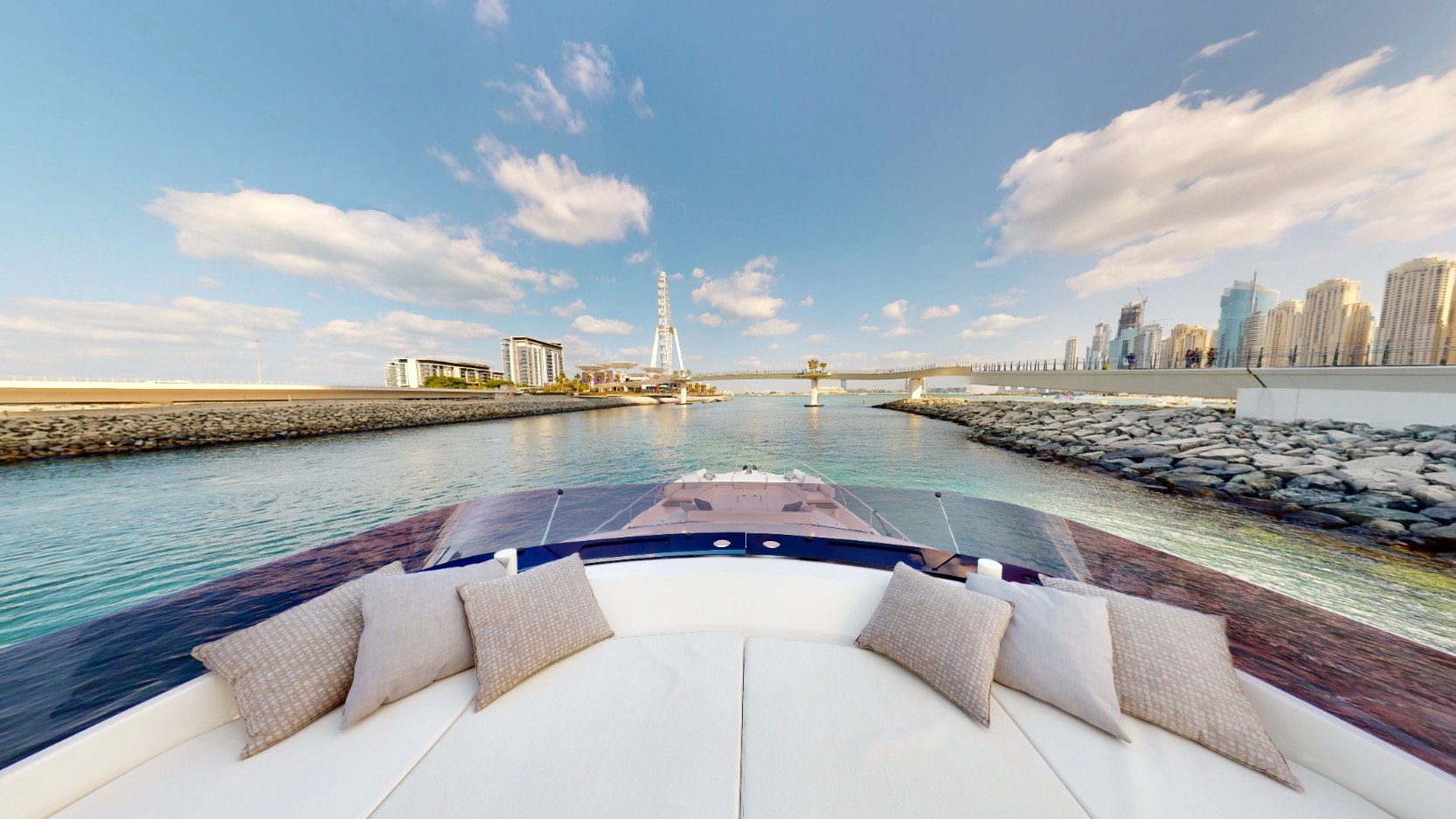Ferretti 67 ft charter in Dubai, photo 15