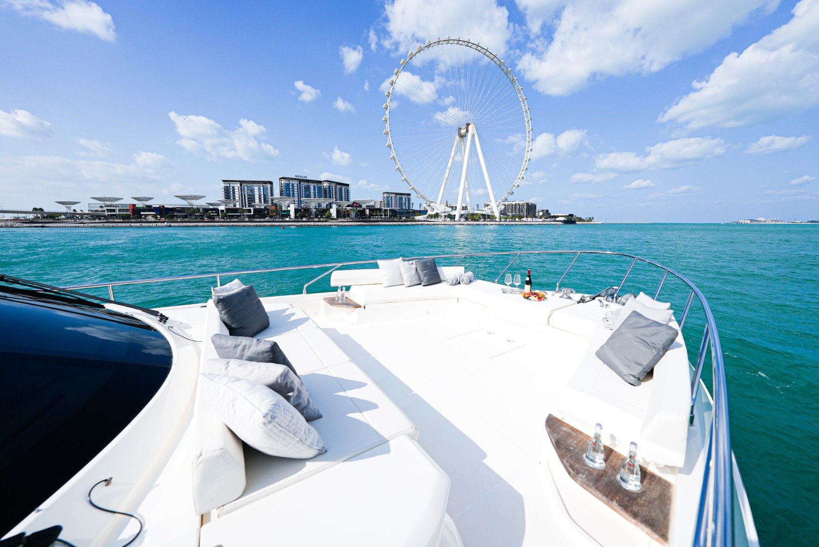 Ferretti 67 ft charter in Dubai, photo 3