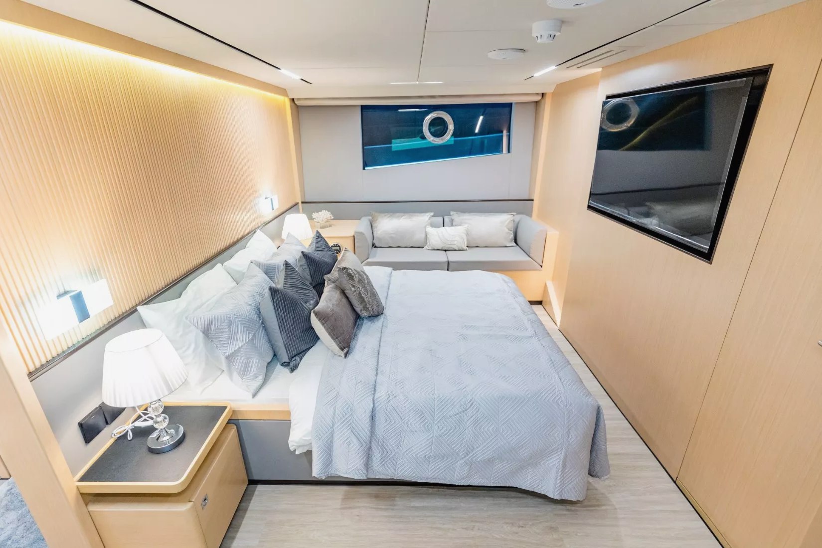 Sky Walker Fibo charter in Dubai, photo 10